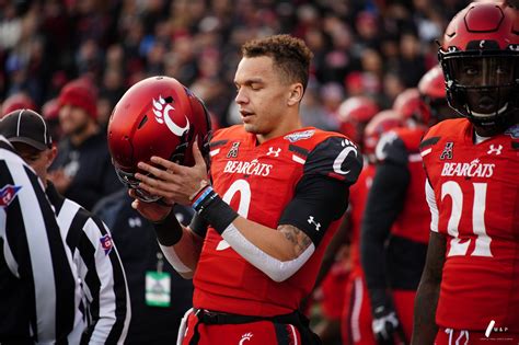 Goodyear Cotton Bowl Classic: Can The Undefeated Cincinnati Bearcats Do ...