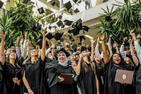 UM Today | Rady Faculty of Health Sciences | 109 New Med School Graduates