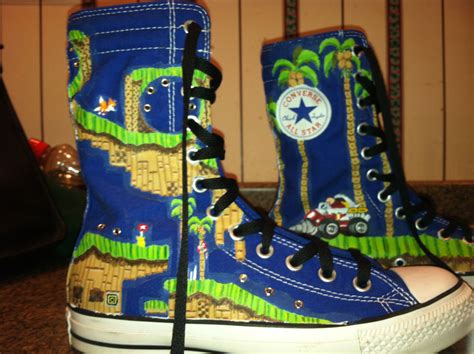 Hand Painted X Hi Converses! Sonic the Hedgehog (and Tails ;D) Even used REAL rings! ^^ Converse ...