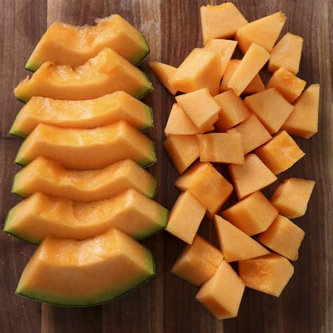 How to cut a cantaloupe