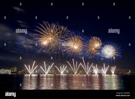 Australia day fireworks hi-res stock photography and images - Alamy