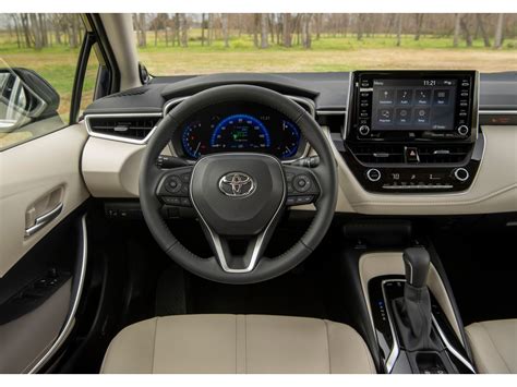 2020 Toyota Corolla: 133 Interior Photos | U.S. News