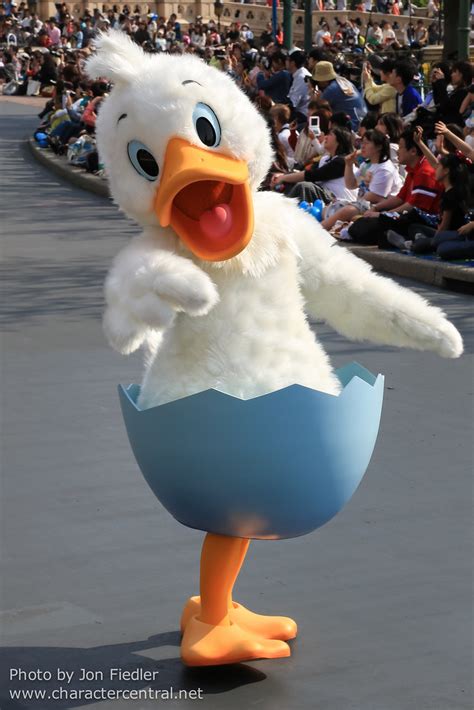 Ugly Duckling at Disney Character Central