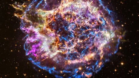 Supernova morphs and its shock waves reverse in stunning new NASA video ...