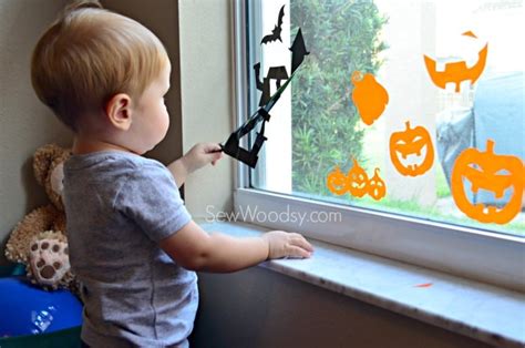 DIY Halloween Window Clings - Sew Woodsy