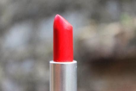 MAC Retro Matte Lipstick :Ruby Woo Review and FOTD - Paperblog