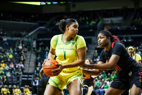 Oregon Ducks Women's Basketball Forward Nyara Sabally to Announce Plans ...