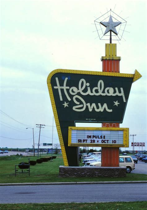 Holiday Inn Great Sign - Galesburg, Illinois - October 198… | Flickr