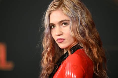 Grimes on AI Songs: ‘Feel Free to Use My Voice Without Penalty’