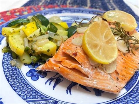 Foil-Wrapped Lemon Garlic Salmon - Country at Heart Recipes