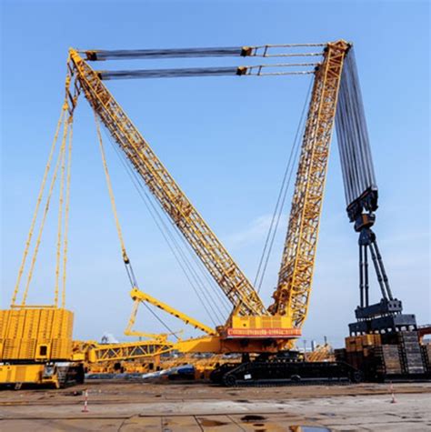 XCMG Crawler Crane XGC88000 completes installation of 2,600 ton Hydrogenation Reactor