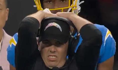 Cowboys – Chargers: Kellen Moore surrender cobra GIF is perfect NFL meme