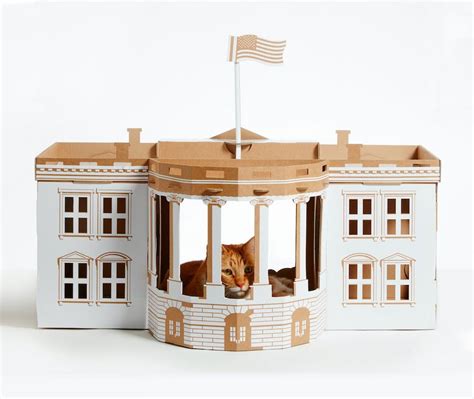 7 Cardboard houses for your cat inspired by famous buildings