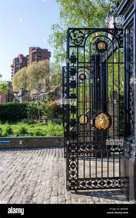 Cremorne Gardens with restored Entrance Gates, Chelsea, London Stock ...