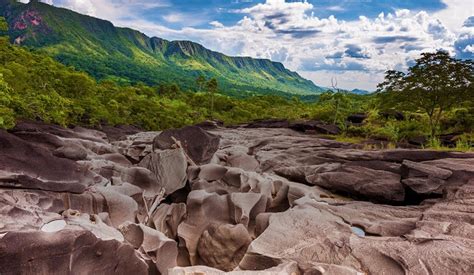 Discovering Vale Da Lua – The Valley Of The Moon In Brazil