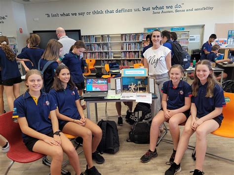 Darwin Middle School Annual STEM Expo - Darwin Innovation Hub