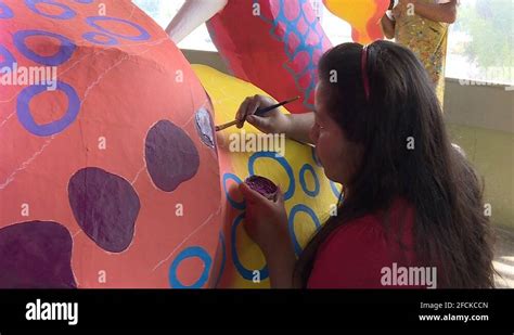 Alebrije painting Stock Videos & Footage - HD and 4K Video Clips - Alamy