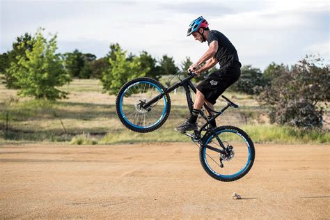 SKILLS: How to Bunny Hop - Australian Mountain Bike | The home for Australian Mountain Bikes