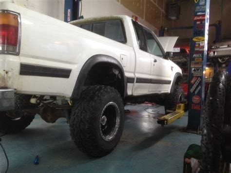 1993 Mazda B2600i 4x4 Body lift install - Street Source