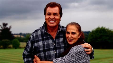 Who Is Engelbert Humperdinck's Late Wife Patricia Healey?