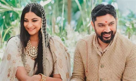 Rhea Kapoor Drops The Official Wedding Pics And Looks Stunning As A ...