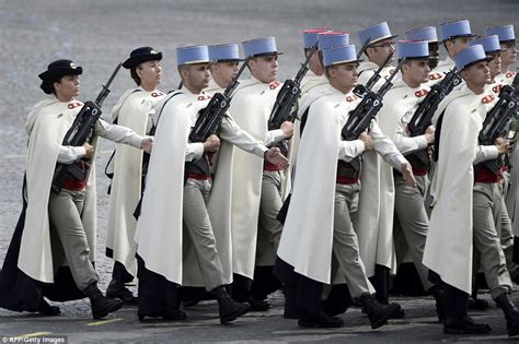 Old War Movies: NAPOLEON BONEPARTE AND NOW: The Bastille celebrations in Paris