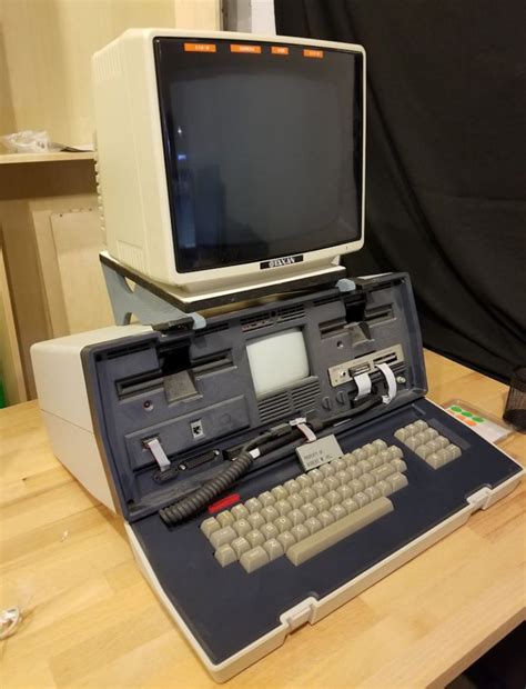 Osborne 1(b) 1982 – Portable Computing – Kennett Classic