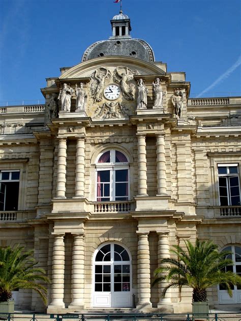 RENAISSANCE ARCHITECTURE, France develops Classicism; detail of garden ...