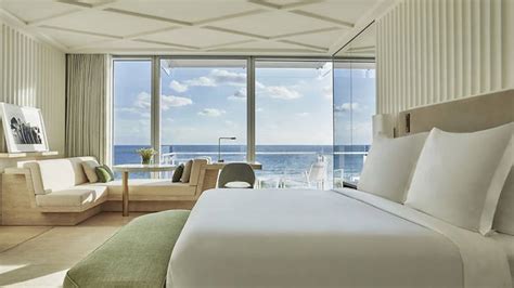 Four Seasons Hotel at The Surf Club | Hotels in Surfside, Miami