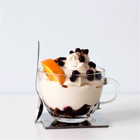 5-Minute Whipped Cream Blueberries Dessert - Refresh My Health