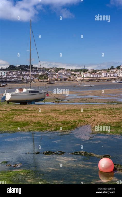 Appledore beach hi-res stock photography and images - Alamy