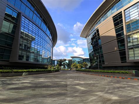 An empty Eon IT Park, Kharadi : r/PuneSkyline