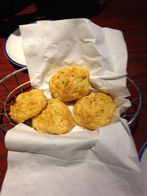 Red lobster biscuits :p Red Lobster Biscuits, Delicious Food ...