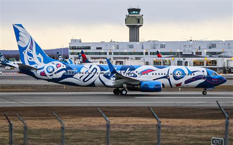 PHOTOS: Alaska Airlines Unveils New Alaska-Themed Livery - AeroXplorer.com