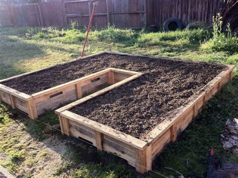 12 DIY Raised Garden Bed Ideas