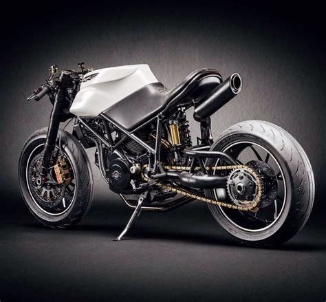 Ducati Custom Cafe Fighter by Eze Visuals | Custom cafe racer, Ducati, Ducati 916