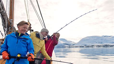 Cruise the Norwegian Coast: Exploring Fjords and North Cape | Hurtigruten