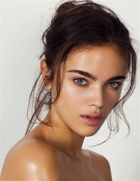 Dewy Clean Makeup Look by John Stapleton | Makeup looks, Natural makeup looks, Minimal makeup