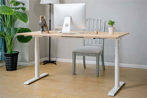 FlexiSpot E8 Standing Desk: A Bamboo Worktop With A New Frame Design