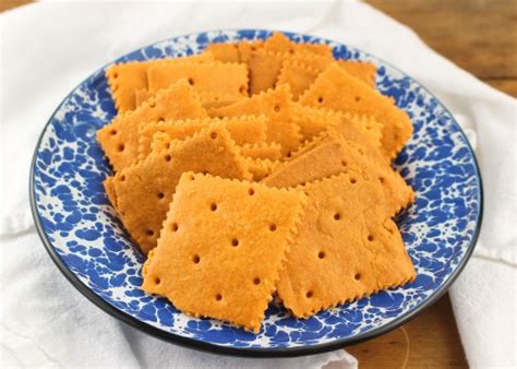 Crispy Homemade Cheddar Crackers #BreadBakers – Palatable Pastime ...