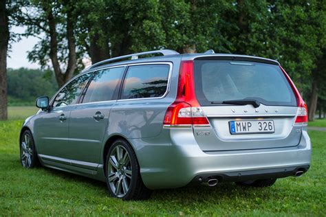 Volvo V70 T5 Nordic - 🚗 car technical specifications