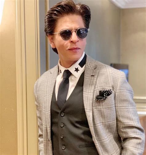 Shah Rukh Khan Age, Height, Biography 2023, Wiki, Net Worth, Girlfriend