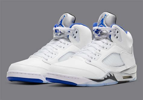 Air Jordan 5 Stealth Hyper Royal DD0587-140 | SneakerNews.com