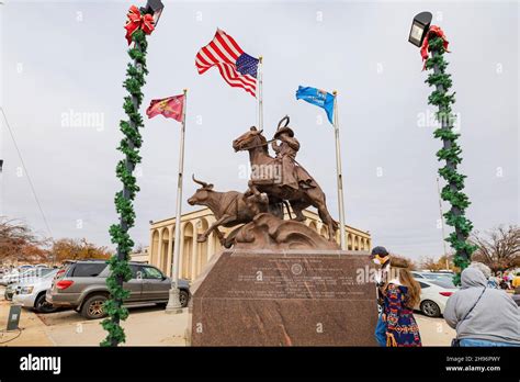 Oklahoma, DEC 4, 2021 - Cowboy sculpture of the Centennial Rodeo Opry in Stockyards City Stock ...