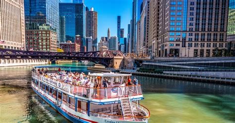 Chicago: Architecture River Cruise Skip-the-Ticket Line | GetYourGuide