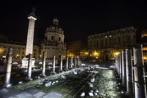 New Lighting System Highlights Magic of Roman Forum at Night | ITALY Magazine