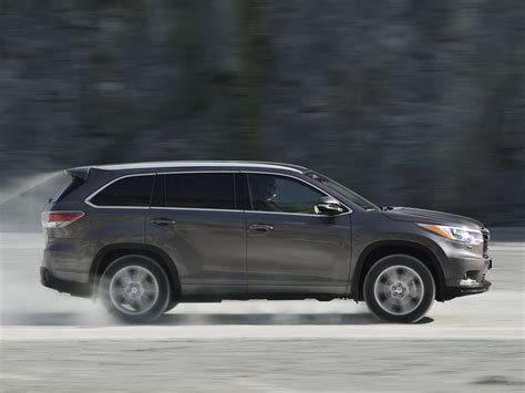 2014 Toyota Highlander Specs & Photos - autoevolution