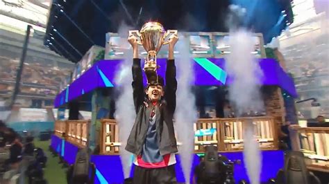 Bugha lifts the trophy after winning Fortnite World Cup | ESPN Esports - YouTube