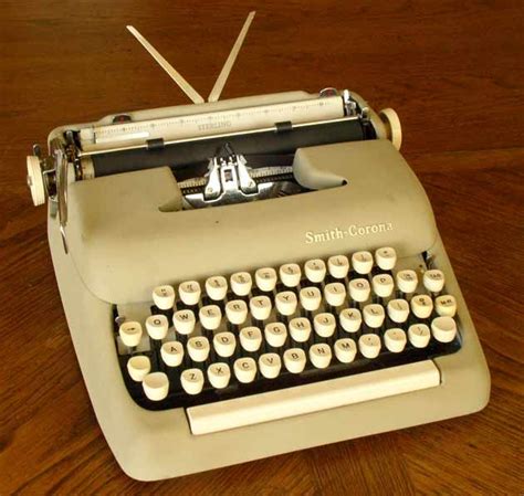 1960 Smith Corona Sterling on the Typewriter Database