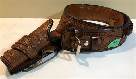 HOLSTER & BELT - EXCELLENT QUALITY - HAND CRAFTED TOOLED MEXICAN LEATHER